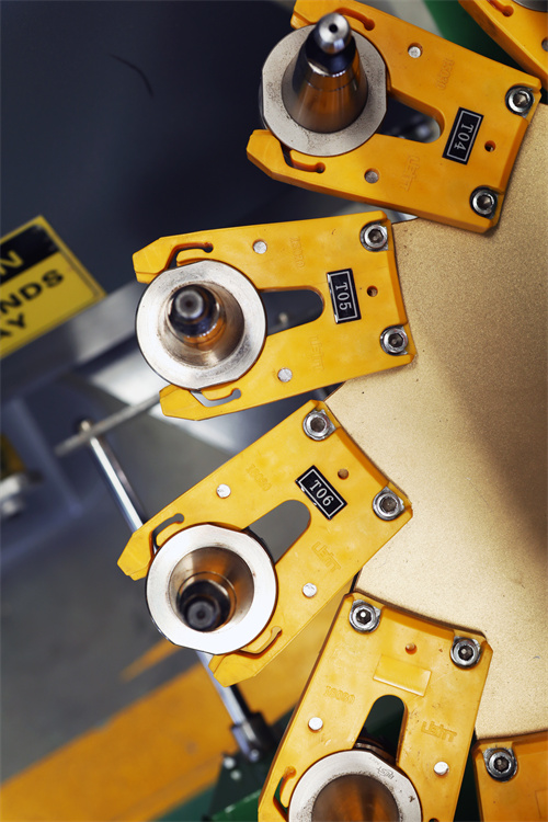 CNC engraving machine manufacturers introduce you to the key components of the engraving machine